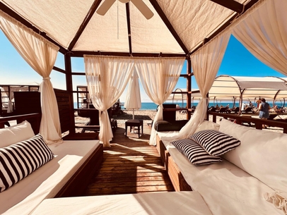 Grande Private Lounges