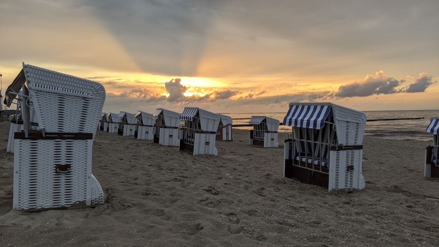 Textilstrand 7H Kurplatz rechts